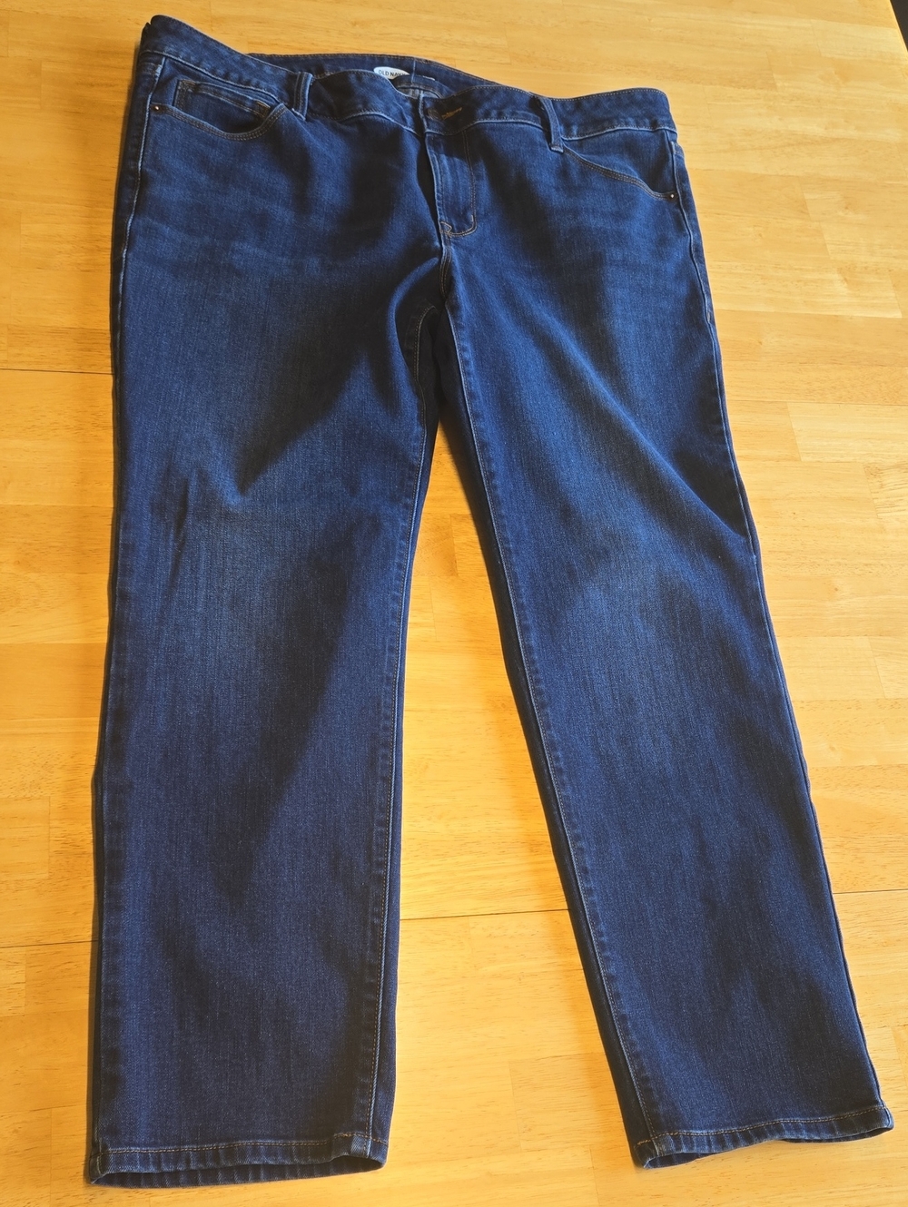 Old Navy Women's Deep Indigo Straight-Leg Jeans